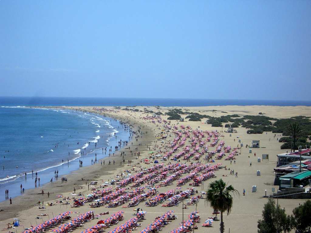 Playa_del_ingles_gran_canaria-1