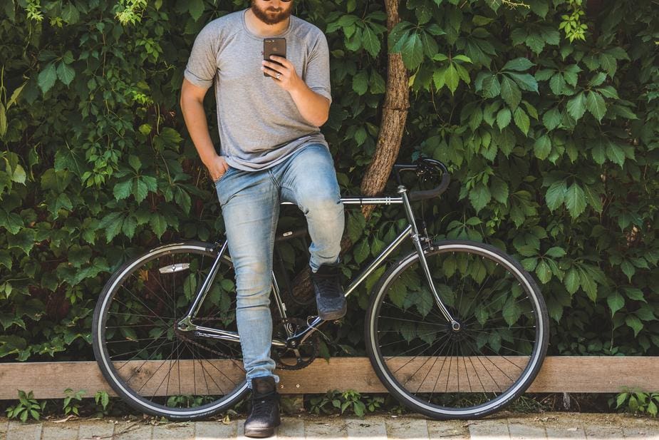 bike-and-phone_925x