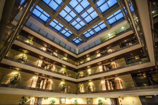 M_5b1510c95ce10_132666-galeria-hotel-auditorium-madrid