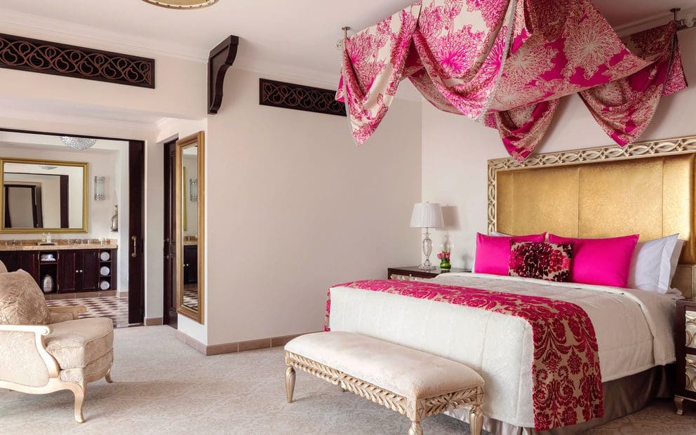 L_195327_oorm-prince-suite-bedroom