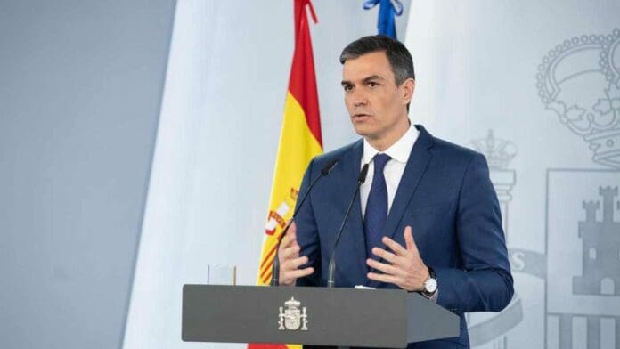 pedro-sanchez-fuente-pool-mocloa-borja-puig-1-1024x576