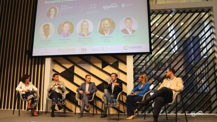 L_205904_mesa-tecnologia-mice-spazious-aehm-1-r