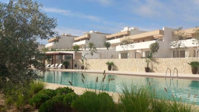 Varios-edificios-de-la-promocion-Mara-Views-de-AEDAS-Homes-en-el-nuevo-barrio-de-Vistahermosa-Norte-en-Alicante.j-pg-1-1024x576-1